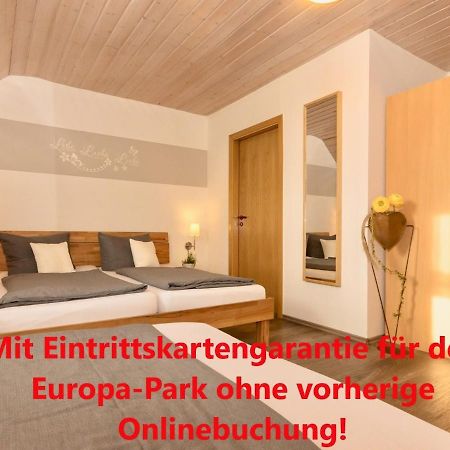Gastehaus Gluck Wir Haben Immer Eintrittskarten Fur Den Europa-Park Fur Sie! Hotel Rust Kültér fotó