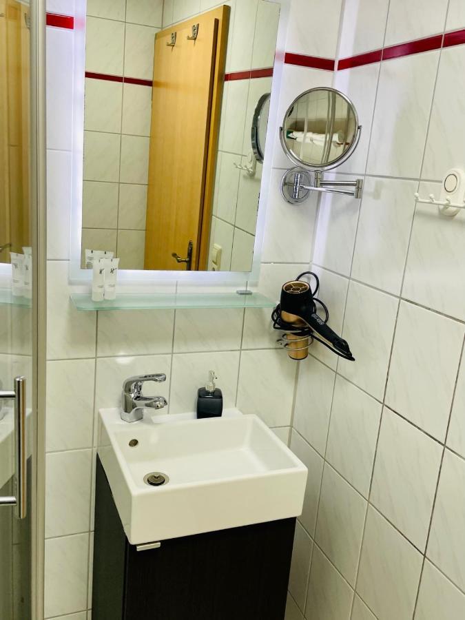 Gastehaus Gluck Wir Haben Immer Eintrittskarten Fur Den Europa-Park Fur Sie! Hotel Rust Kültér fotó