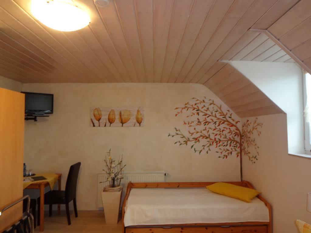 Gastehaus Gluck Wir Haben Immer Eintrittskarten Fur Den Europa-Park Fur Sie! Hotel Rust Kültér fotó